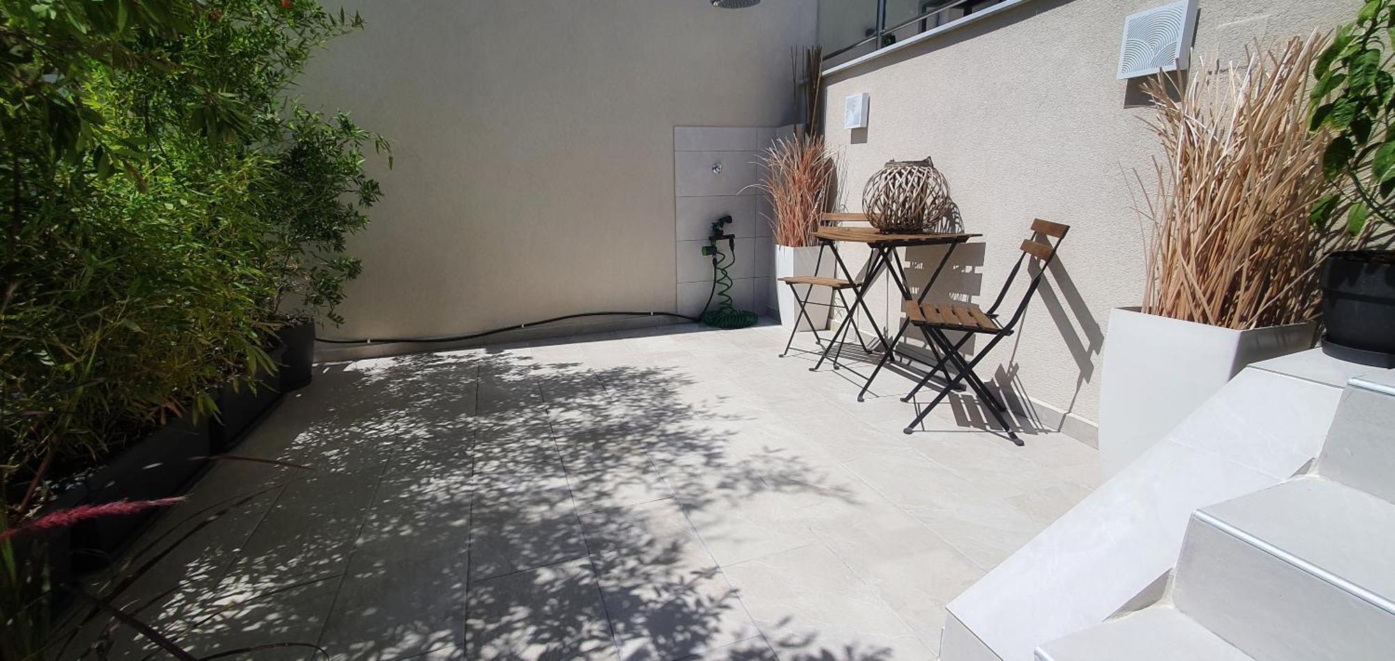 Balconya Apartment *